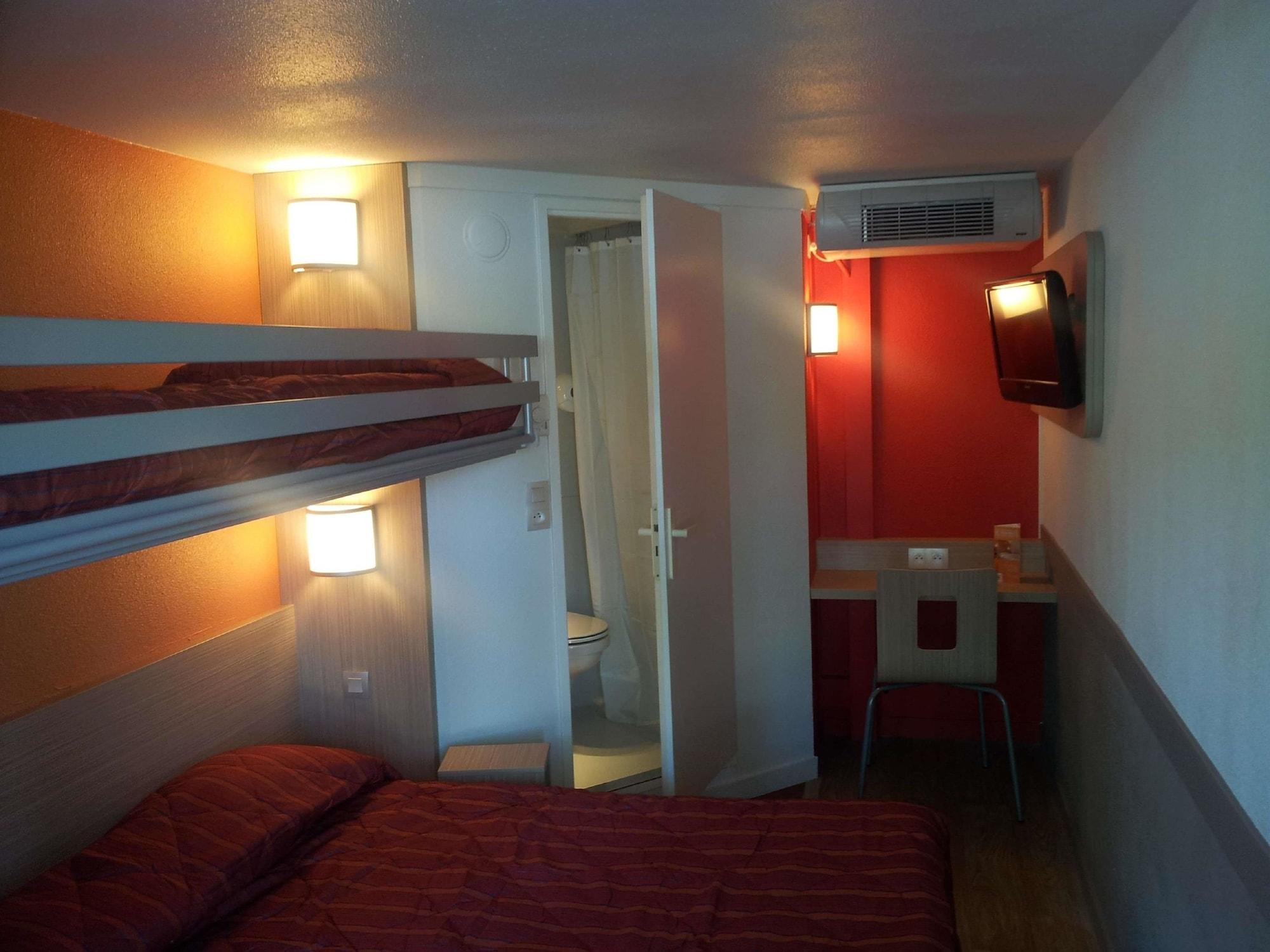 Premiere Classe Lyon Est Aeroport Saint Exupery Экстерьер фото